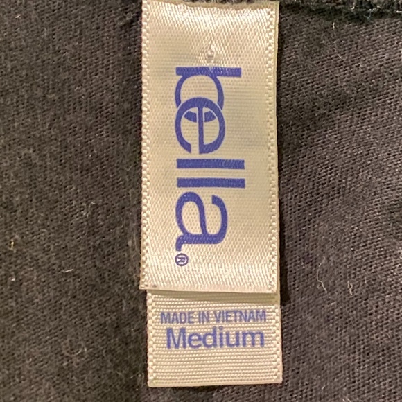 the Givers graphic t-shirt - Picture 5 of 5